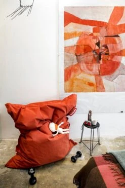 Fatboy Original Stonewashed Bean Bag, Rhubarb -Fatboy Sales Store 02FATBOY Amsterdam 0188 lr