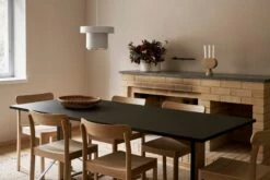 Artek Kaari Table REB 001, Black Lino - Black Oak 11 Artek Kaari Table REB 001, Black Lino - Black Oak -Fatboy Sales Store 3100381 ArtekHelsinki Christmas 2019 1 master