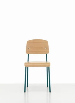Vitra Standard Chair, Prouvé Bleu Dynastie - Oak -Fatboy Sales Store 5885727 Standard Bleu dynastie v fullbleed 1440x