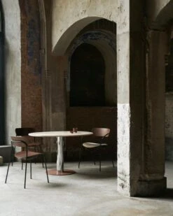 &Tradition Pavilion AV1 Chair, Walnut -Fatboy Sales Store ATD Antwerpen 2018 Mezcla Jh22 Pavilion AV12C AV4