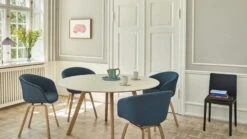 HAY CPH25 Table Round, 140 Cm, Lacquered Oak - Off White Lino -Fatboy Sales Store CPH 25 off white lino oak base AAC 23 Soft Steelcut 780 oak base