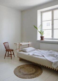 Collaboratorio Cubile 100 Desk, Beech -Fatboy Sales Store Collaboratorio CUBILE BED lifestyle sisustus 6