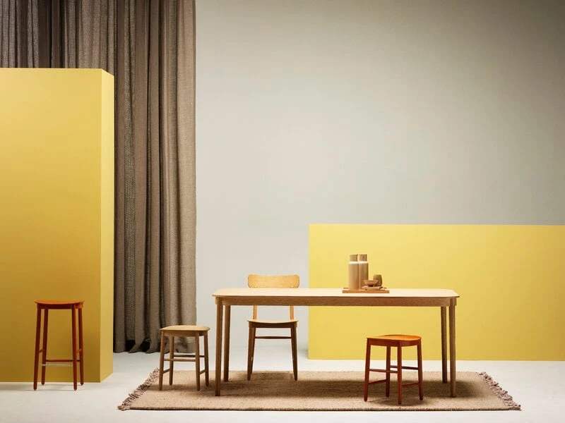 Fogia Figurine Dining Table, Lacquered Oak 4 Fogia Figurine Dining Table, Lacquered Oak - Image 2