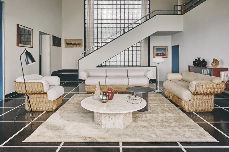 GUBI Epic Coffee Table, Round, 110 Cm, White Travertine - Image 2