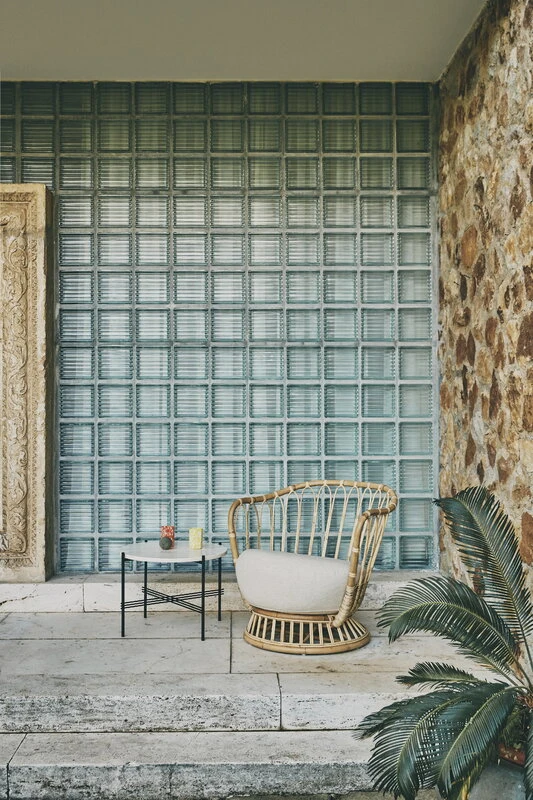 GUBI Grace Lounge Chair, Karakorum 001 6 GUBI Grace Lounge Chair, Karakorum 001 - Image 4