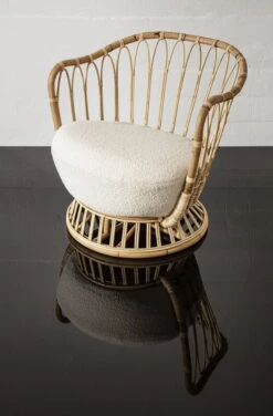 GUBI Grace Lounge Chair, Karakorum 001 13 GUBI Grace Lounge Chair, Karakorum 001 -Fatboy Sales Store GUBI Reflections Grace 2