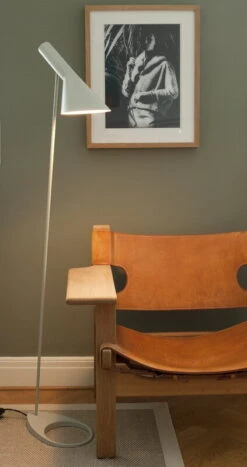 Fredericia The Spanish Chair, Cognac Leather - Lacquered Oak -Fatboy Sales Store SAGA Furs32 71556