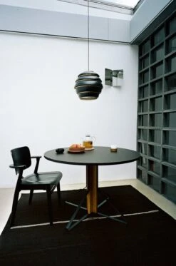 Artek Domus Chair, Black Stained Birch - Black Leather -Fatboy Sales Store ZaraPfeifer ArtekBerlin Film9269 30a