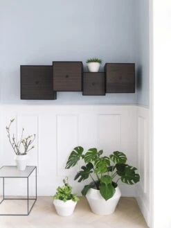 By Lassen Frame 28 Box, Black Stained Ash -Fatboy Sales Store byLassen Frame smoked oak Twin table Rimm flowerpot and vase Lifestyle High Res